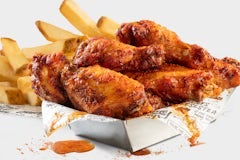 NASHVILLE HOT WINGS AND FRIES